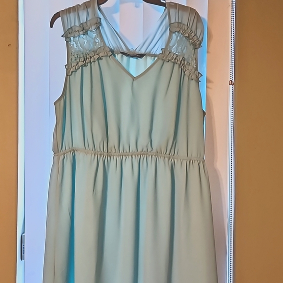 Davi & Dani Chiffon Dress, mint green/seafoam, size 1xl - Picture 3 of 6